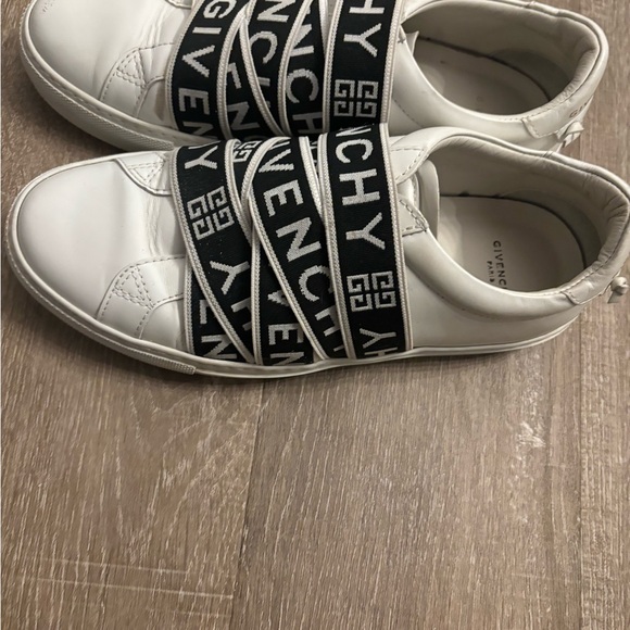 Givenchy sneakers - Picture 2 of 7